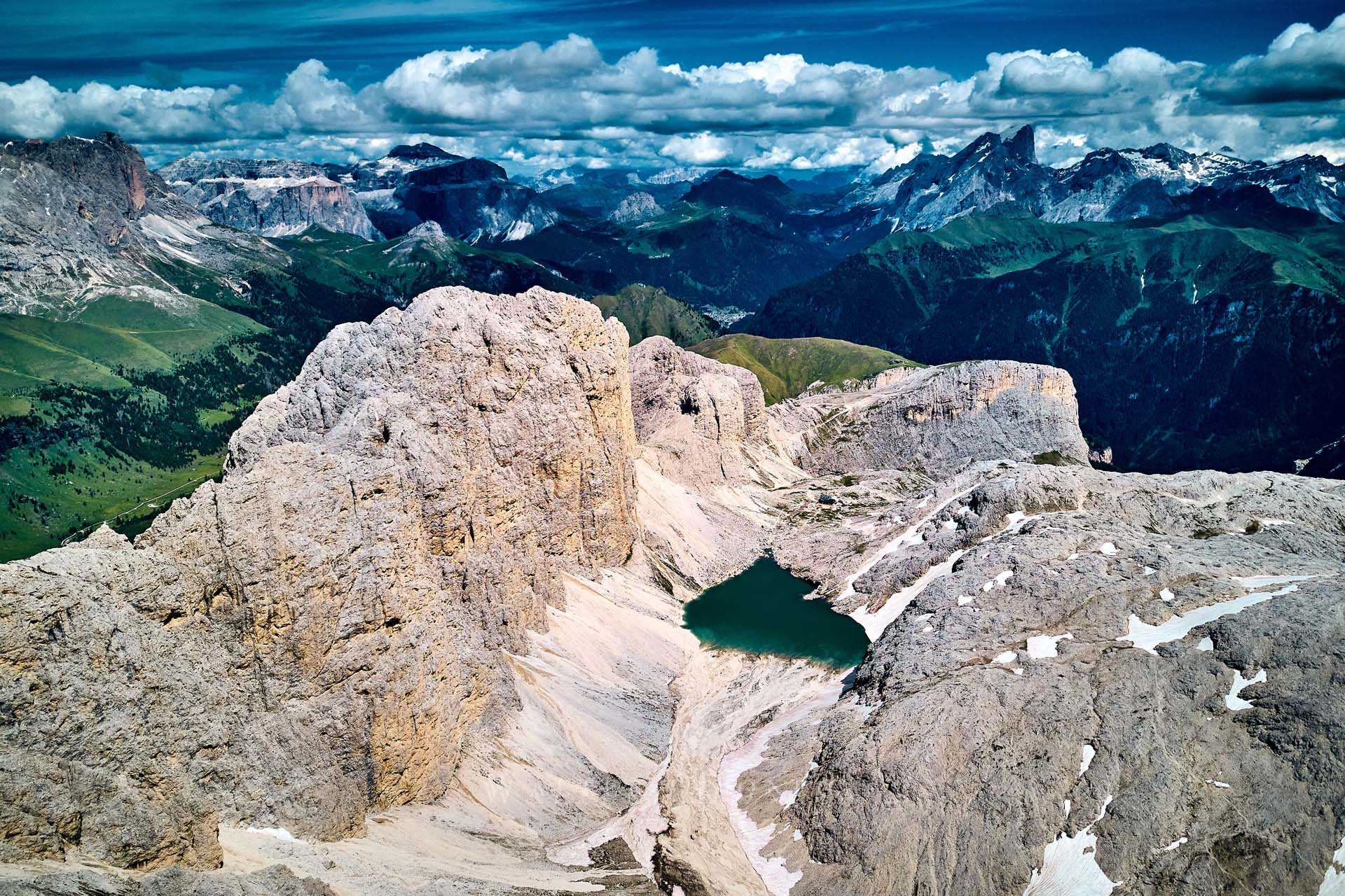 Escursione al lago di Antermoia dalla Val Duron GetOutside Escursione al lago di Antermoia dalla Val Duron GetOutside