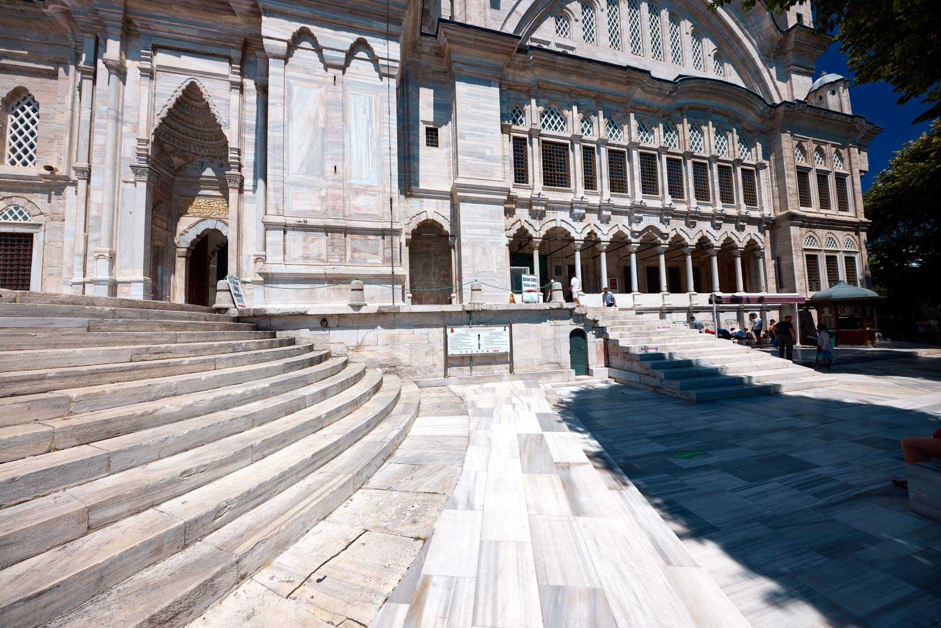 Nuruosmaniye Camii (Moschea della luce di Osman), Fatih - Cemberlitas Mh., Istanbul