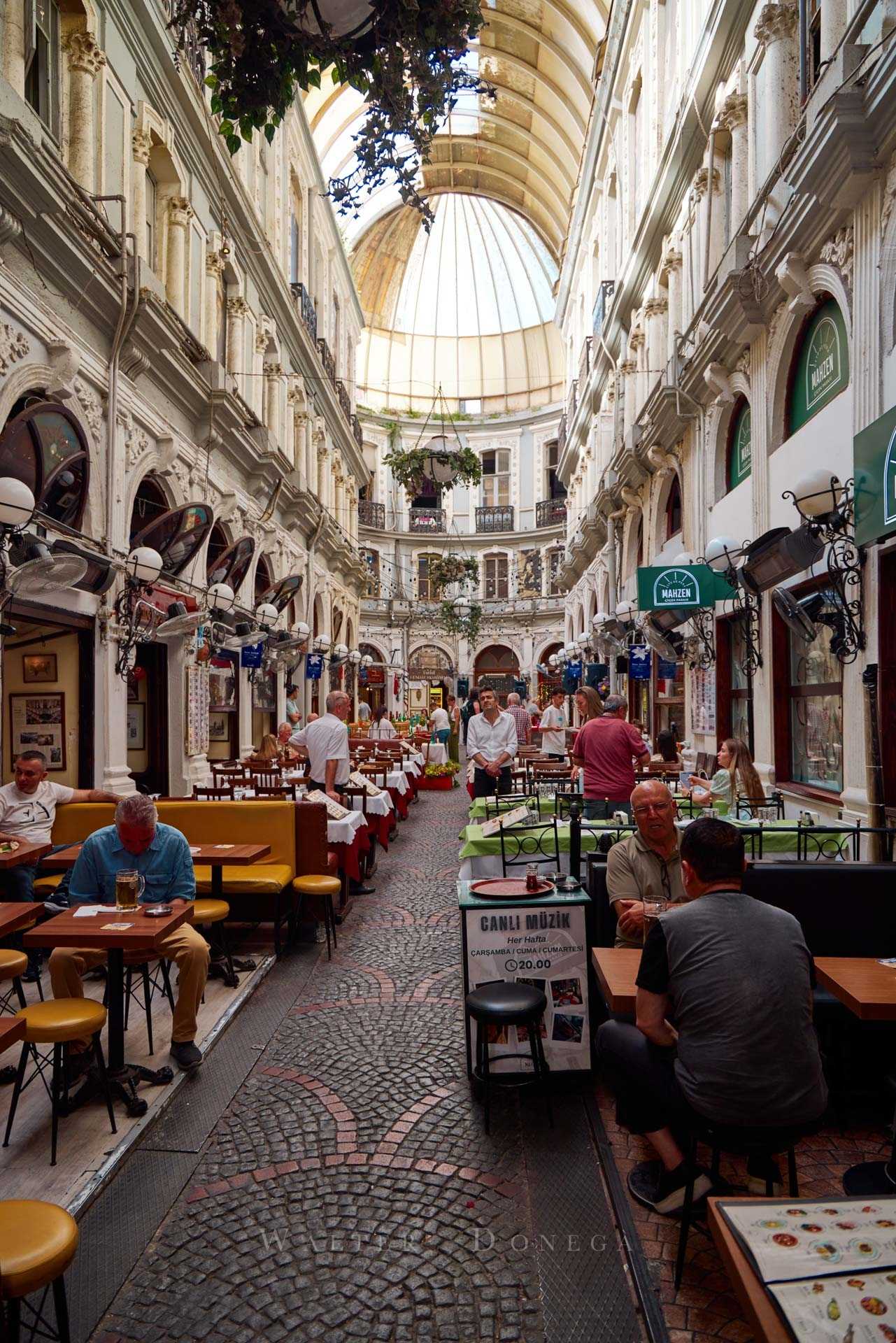 İstiklâl Caddesi (Viale dell'Indipendenza), Beyoğlu., Istanbul